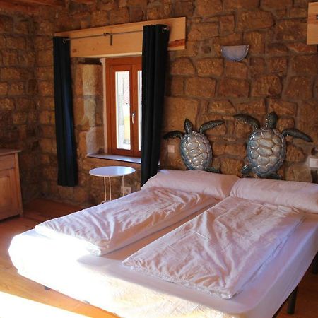 Гостевой дом La Casa De La Petra Кинтанар-де-ла-Сьерра Экстерьер фото